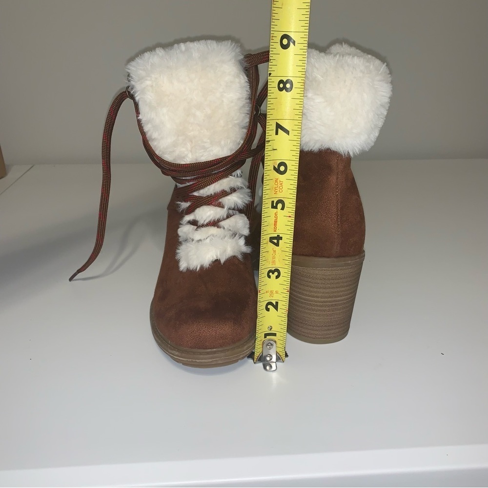 ☀️A New Day- Faux Fur And Faux Suede Lace-Up Booties Size 10 - Picture 11 of 12
